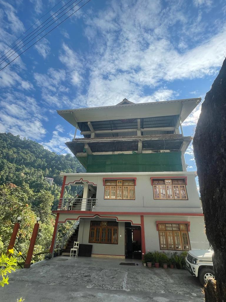 Tserene Peak Retreat